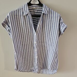 Beachlunchlounge Blue and White Striped Top